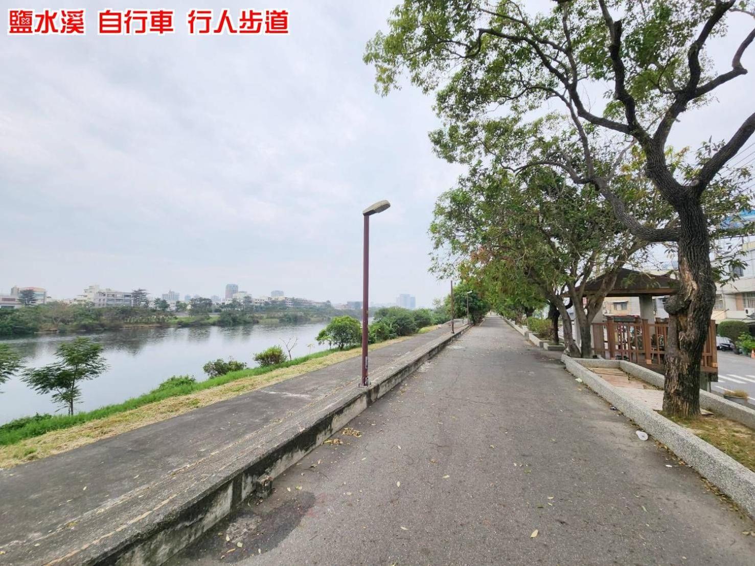 Hua Ku Hotel Tainan Exterior photo